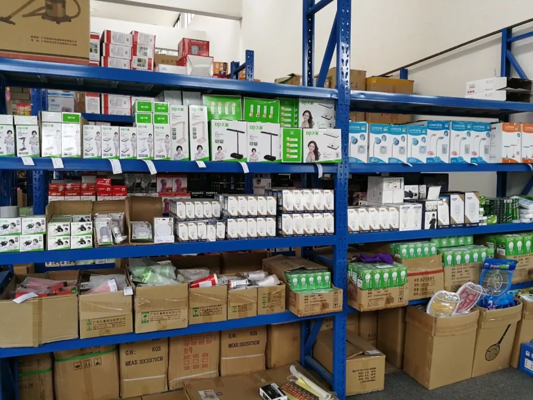 新天地倉(cāng)儲(chǔ)批發(fā)商城于7月13號(hào)正式開(kāi)業(yè)!